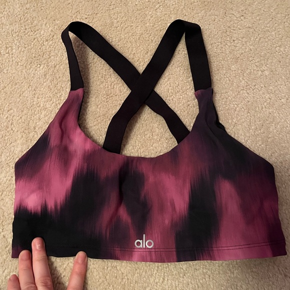NWOT! Alo Yoga ‘The Take Charge’ Bra - Picture 2 of 3